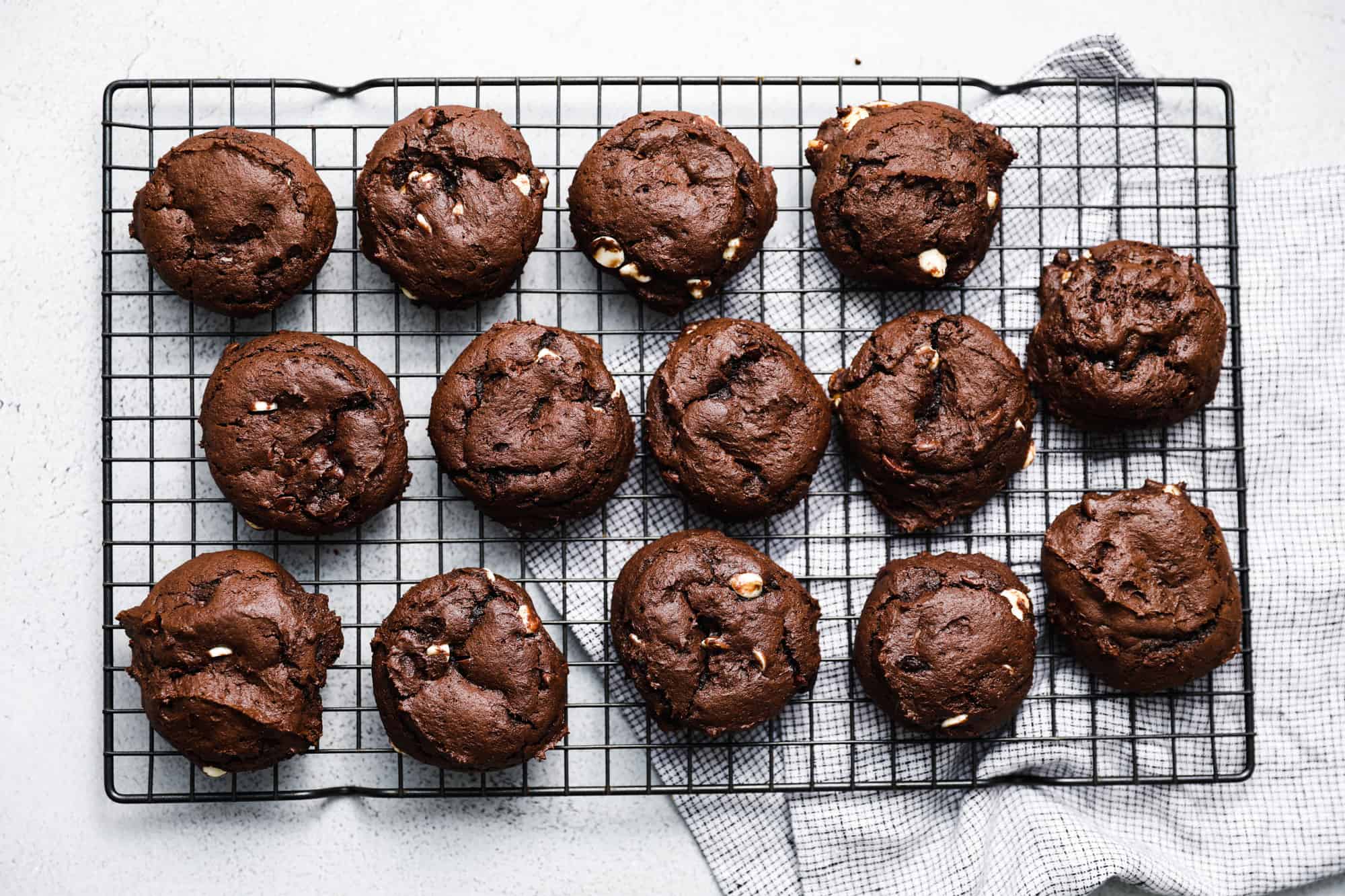 SUPER FUDGY Chocolate Cookies (CHEWY!) The Dinner Bell