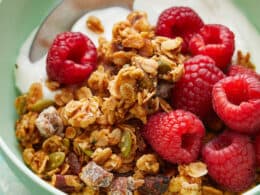 How to Make Toasted Oatmeal - An Old Fashion Danish Version of a Granola -  Ristede Havregryn 
