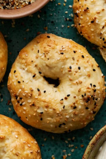 Bagels that are golden brown with everything bagel seasoning