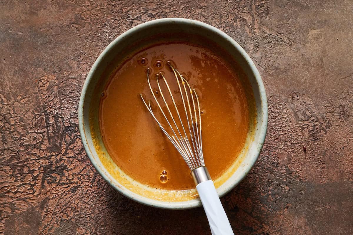 peanut sauce ingredients whisked together