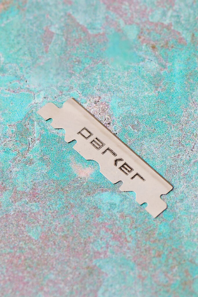 straight razor for scoring a sourdough loaf